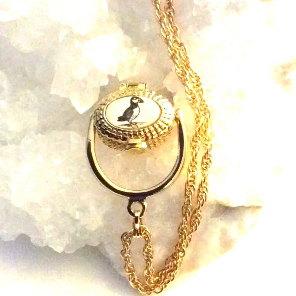 NAUTICAL NECKLACE Perfect Condition Gold Tone Bucket Swivels & Opens